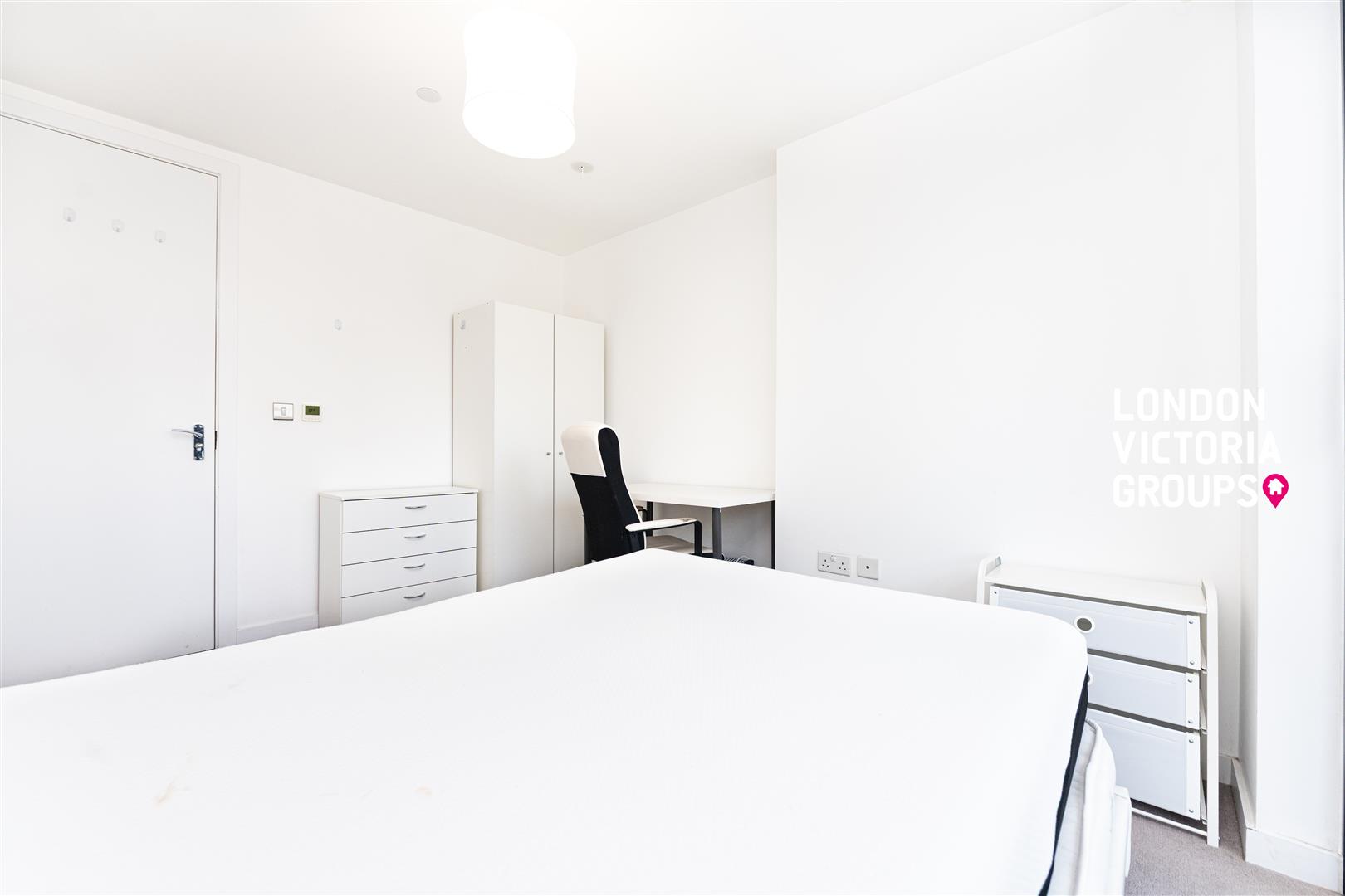 Horizons Tower, 1 Yabsley Street, London